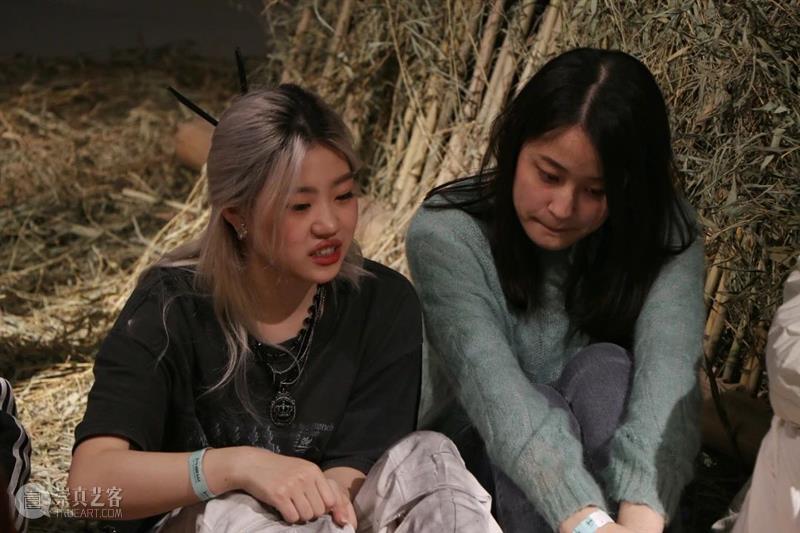 HOW 我与博伊斯|赵半狄小窝的“00后”大聚会 视频资讯 昊美术馆(上海) HOW 博伊斯 00后 赵半狄小窝 大聚会 展期 艺术家 赵半狄 策展人 杜曦云 崇真艺客